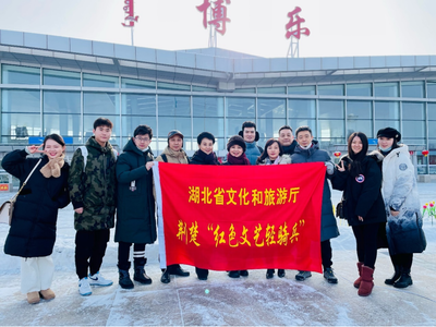 荊楚“紅色文藝輕騎兵”迎新春進(jìn)基層 文化暖流滋潤(rùn)千萬家